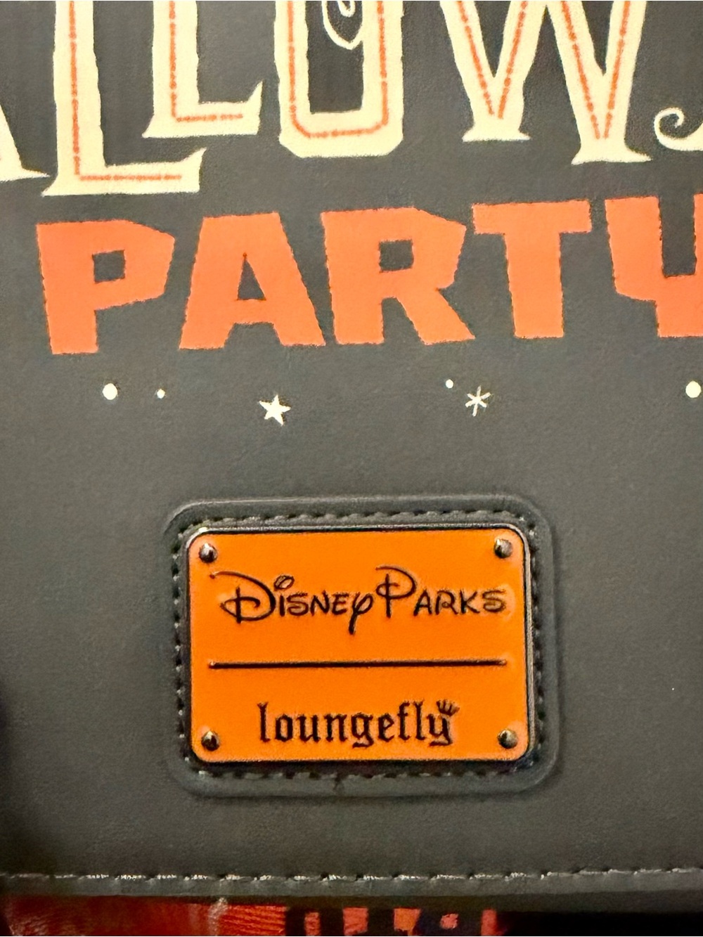 2026 Disney MNSSHP Headless Horseman Loungefly Crossbody Backpack NWT Exclusive - Picture 4 of 11